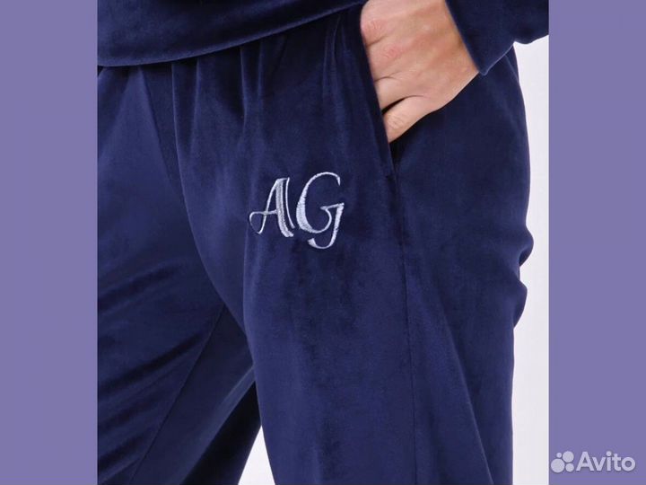 Велюровый костюм женский спортивный