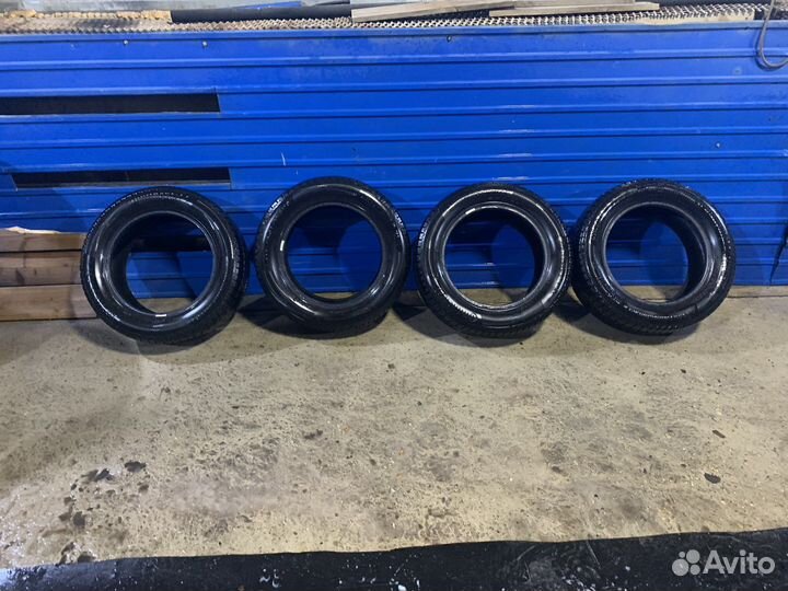 Continental AllSeasonContact 215/60 R16