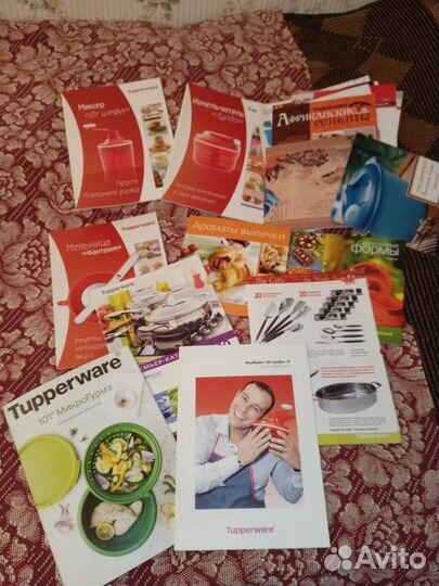 Книги и наклейки Tupperware