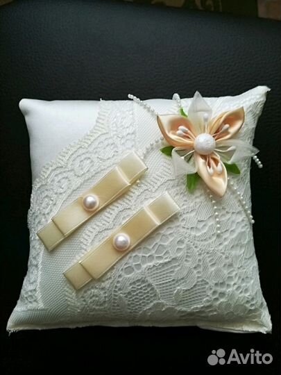 Свадебная подушечка для колец