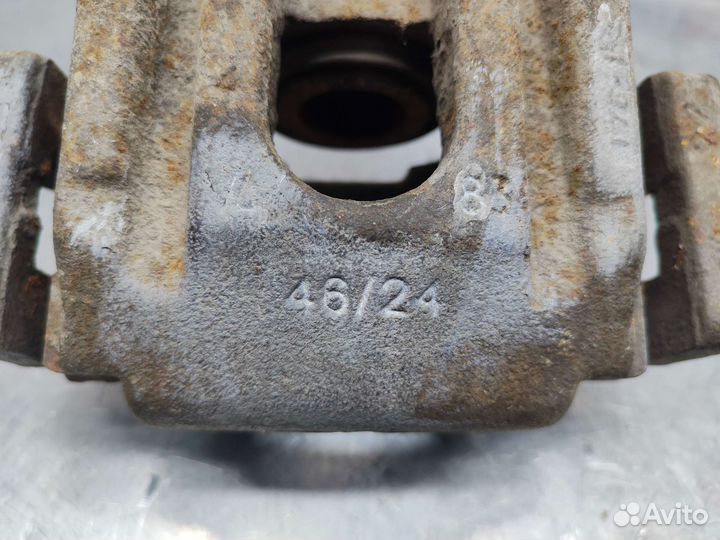 Суппорт передний BMW X5 E53 2000 г.в