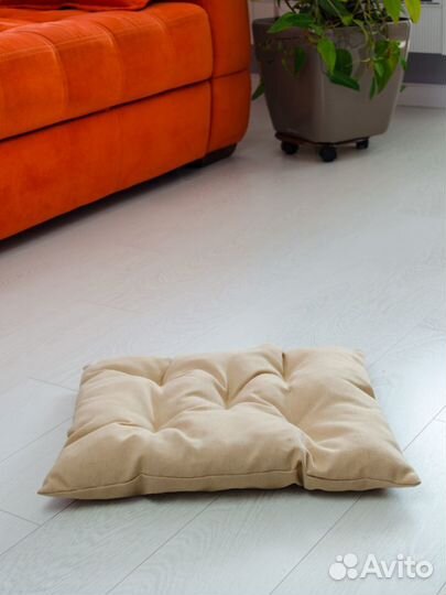 Новая в упаковке : Лежанка для кошек и собак