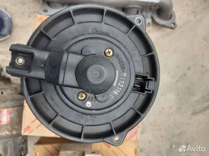 Моторчик отопителя LX 470