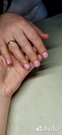 Модель на маникюр