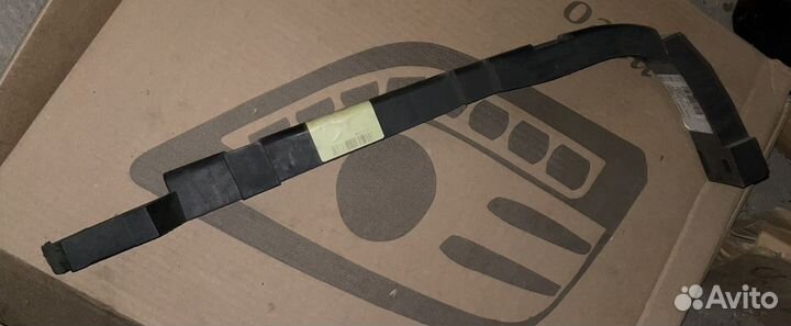 Кронштейн заднего бампера Volkswagen T4