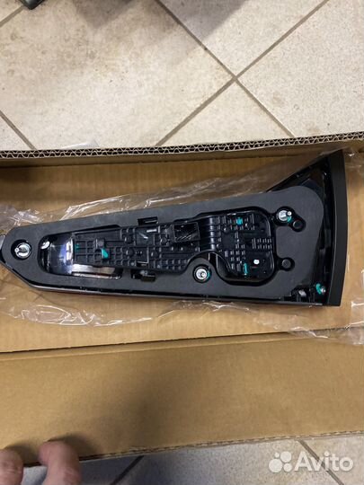 Фонарь задний левый внутренний VS5