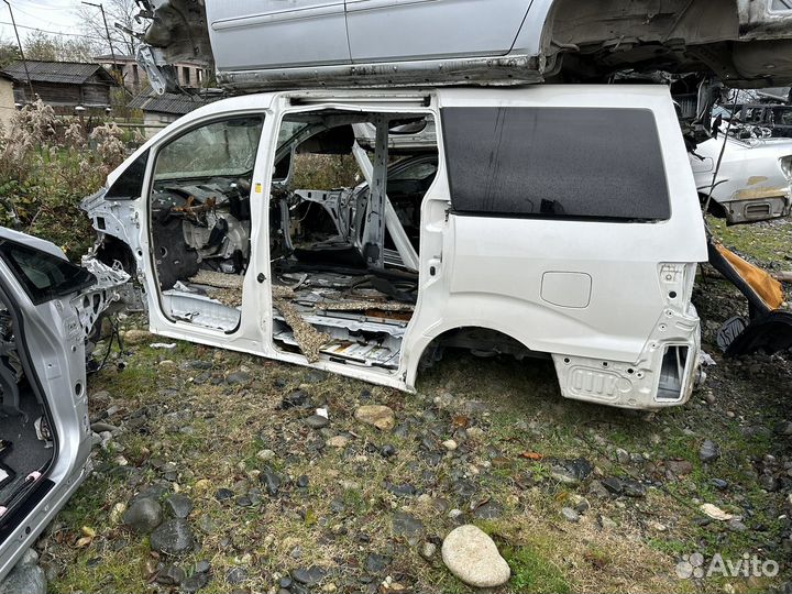 Разбор Toyota Alphard