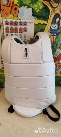 Комплект защиты и кимоно для карате