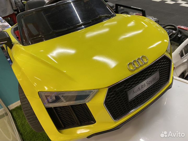 Электромобиль новый Ауди r8