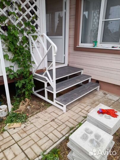 Крыльцо металлическое