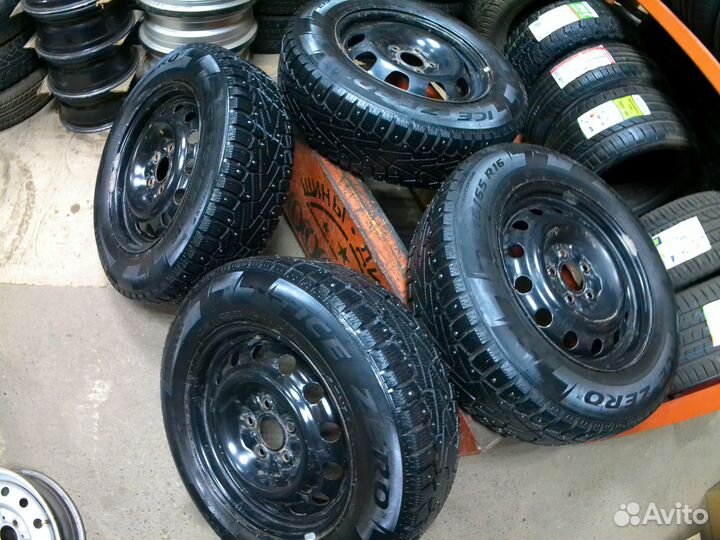R16 Pirelli Winter Ice Zero 215/65, PCD 5x114.3 DIA 66.1