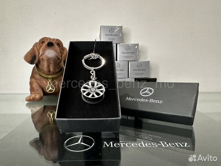 Оригинальный брелок Мерседес Бенц