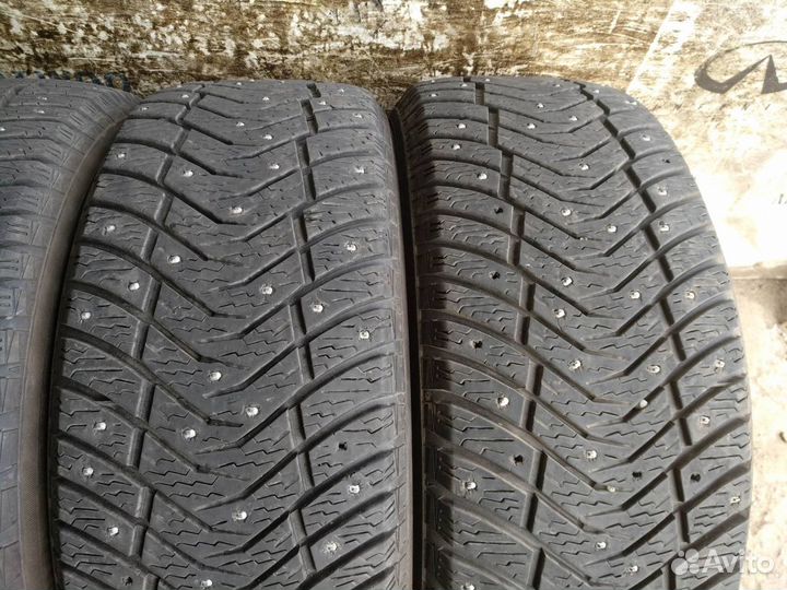 Yokohama Ice Guard IG65 235/45 R18 98T