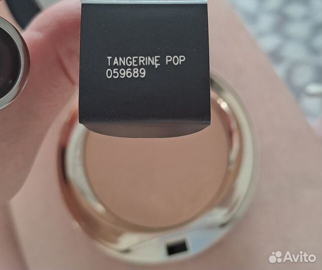 Губная помада Мери кей