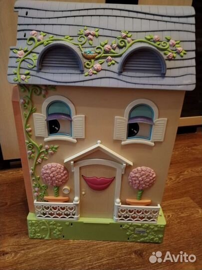 Домик кукольный