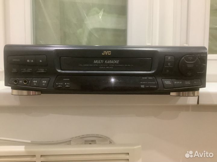 Видеомагнитофон JVC