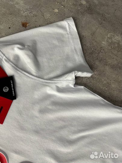 Футболка Hugo Boss белая 3Д