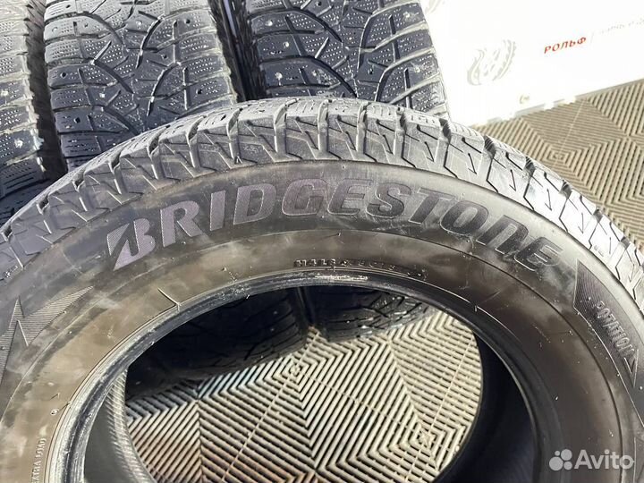 Bridgestone Blizzak Spike-02 SUV 235/65 R17