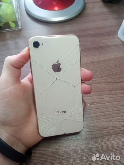 iPhone 8, 64 ГБ