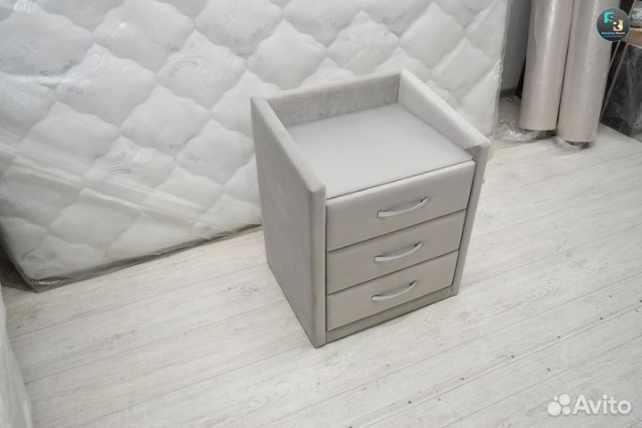 Тумба прикроватная