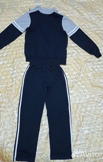 Спортивный костюм 