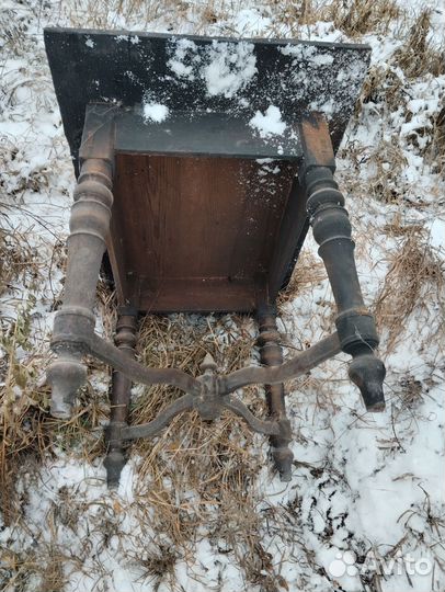 Продам старинный стол