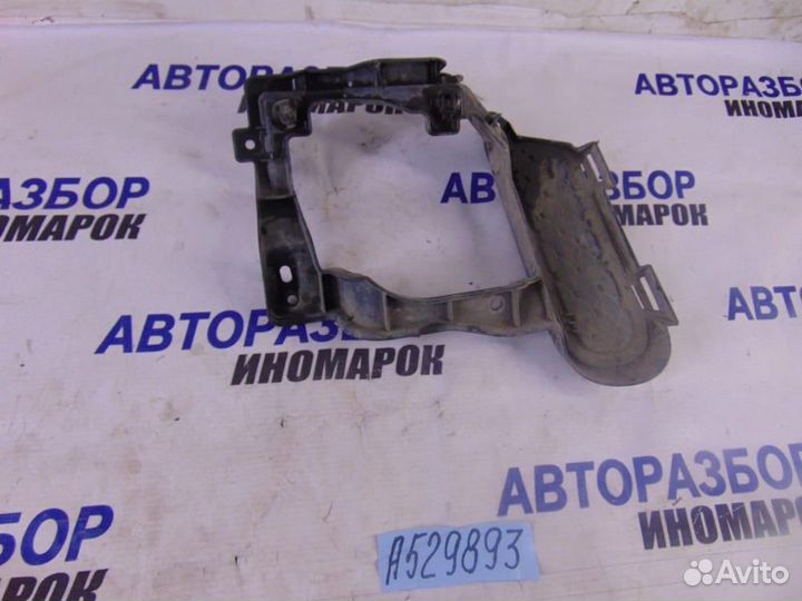 Кронштейн фары противотуманной левой для Mitsubish