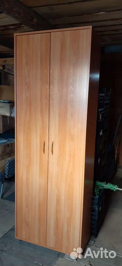 Шкаф