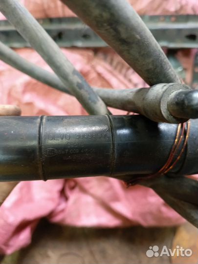 Форсунка омывателя фар левая volvo xc90