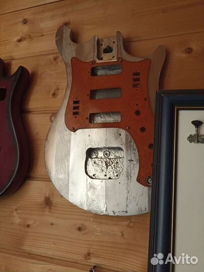 Деки электрогитар, накладки с звучками