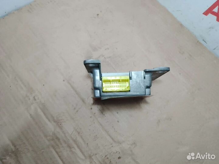 Блок управления Airbag Nissan Presage U30