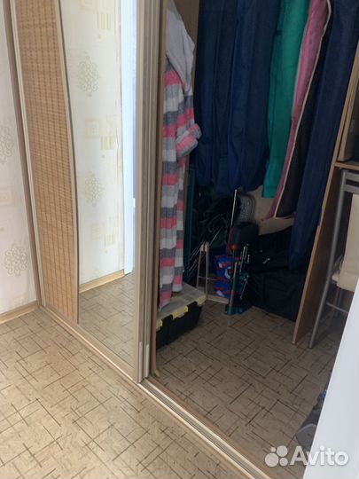 Шкаф купе с зеркалом