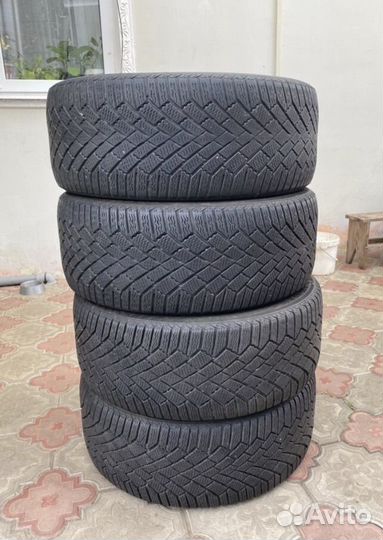 Continental ContiVikingContact 7 235/45 R18 51