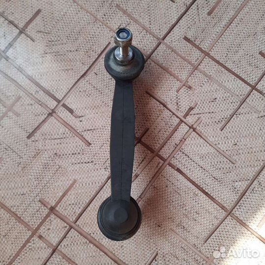 Тяга стабилизатора задняя