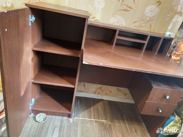 Компьютерный стол