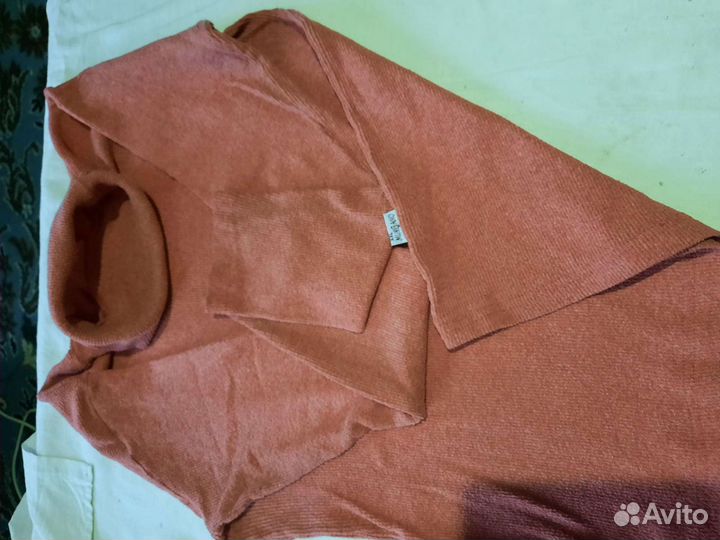 Вещи женские 46