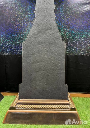 Крест из камня