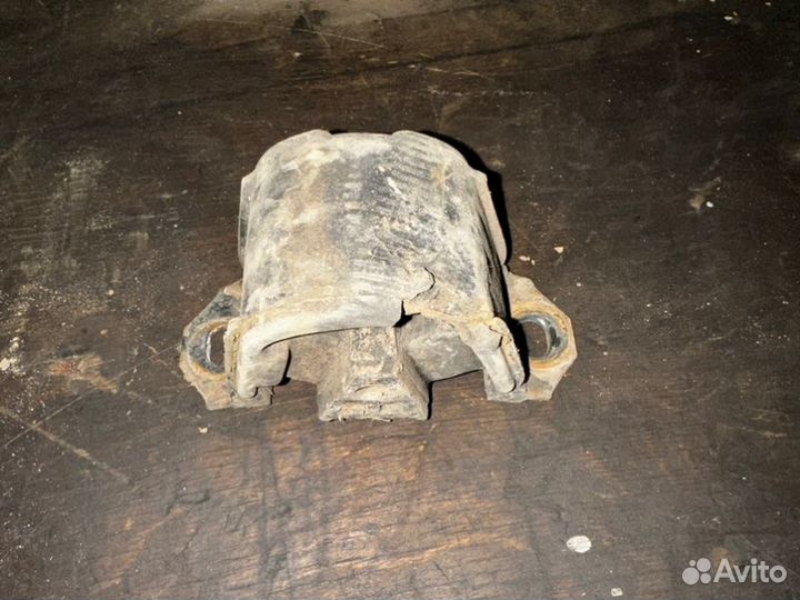 Подушка крепления кпп Daewoo Nexia