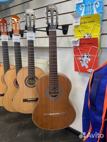Sevillia IC-100M NS — классическая гитара 4/4