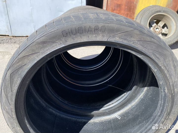 Vredestein Ultrac Vorti 295/35 R21