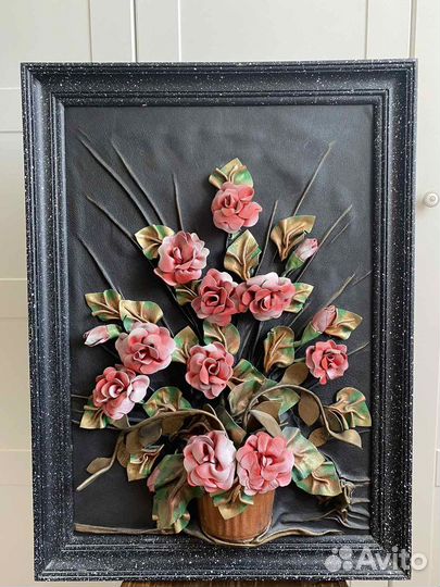 Картина из кожи