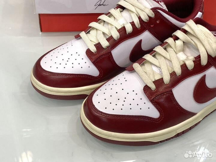 Кроссовки Nike Dunk Low Premium Vintage Red