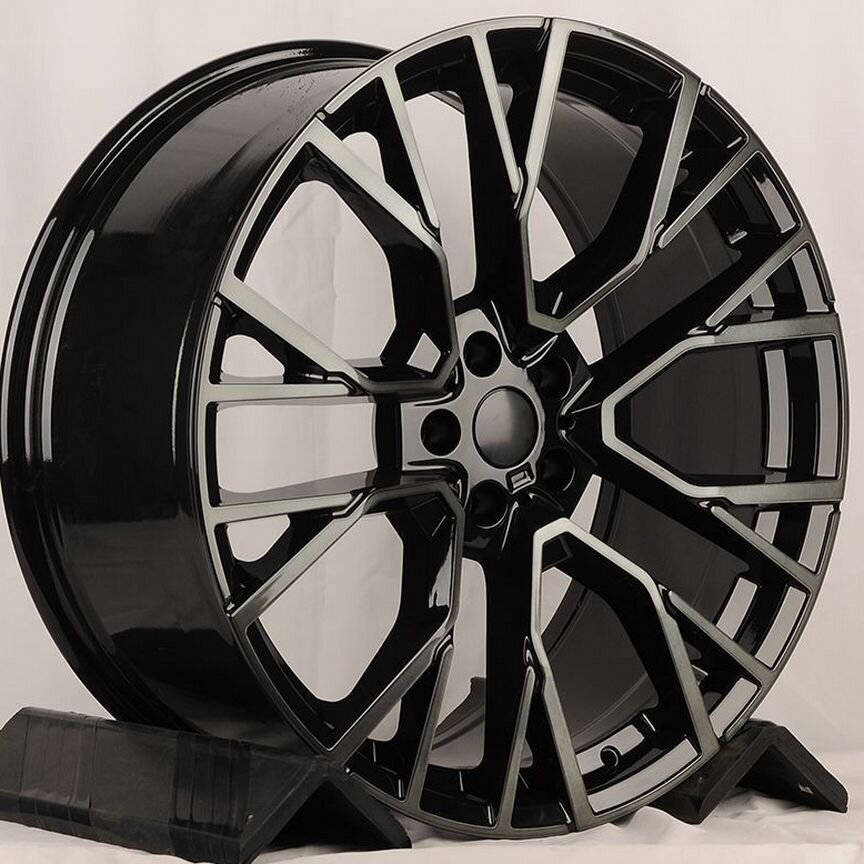 Литые диски Powcan 10.5×R22 5×112