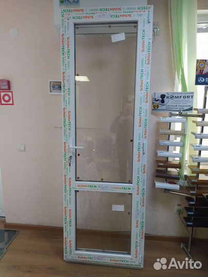 Дверь пластиковая входная