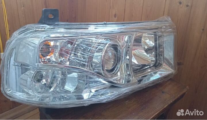 Фара маз правая с дхо 112.10.30.3711