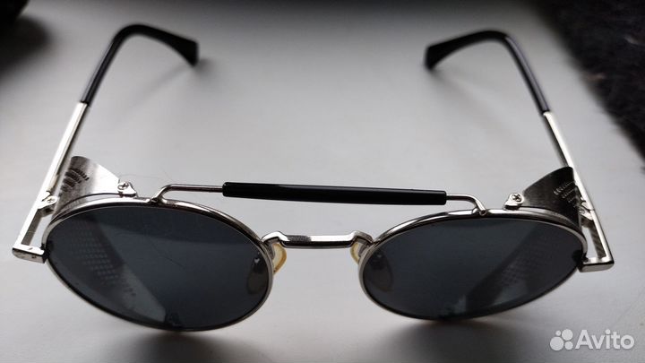 Солнцезащитные очки