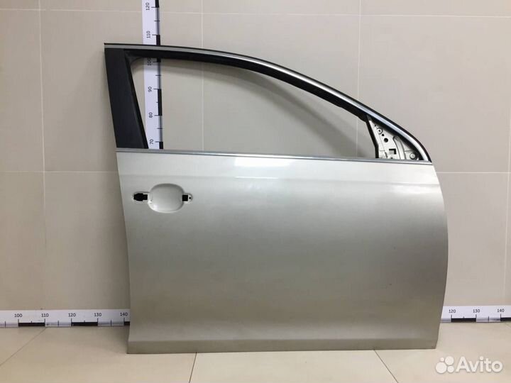 Б/У Дверь передняя правая 1K5831302S, 1K5831106