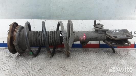 Стойка передняя правая toyota avensis T25 (KDN10N5