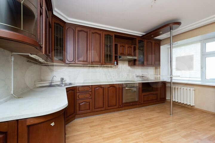 3-к. квартира, 121 м², 7/9 эт.