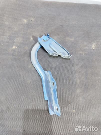 Петля капота левая Suzuki Jimny 2019